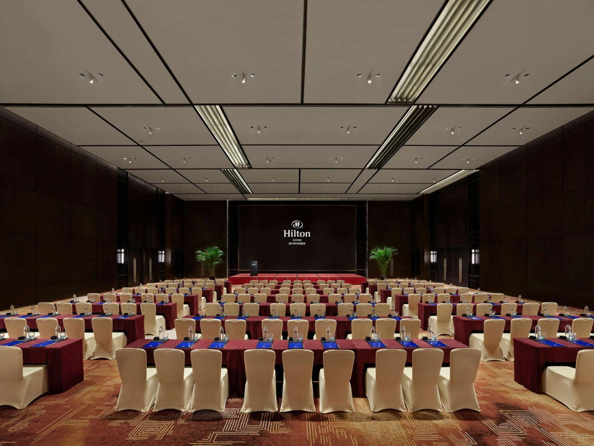 Hilton Jiaxing Hotel Exterior photo